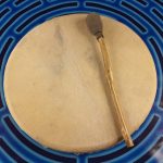 BĘBEN SZAMAŃSKI tradycyjny 45 cm + pałka - skóra kozy z włosem